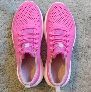 Crocs LiteRide Pacers Sneakers